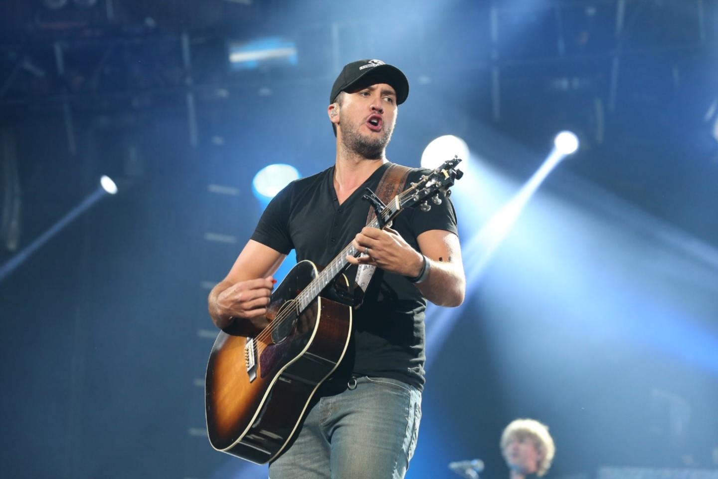 Luke Bryan Tickets Luke Bryan Tour 2020 and Concert Tickets viagogo