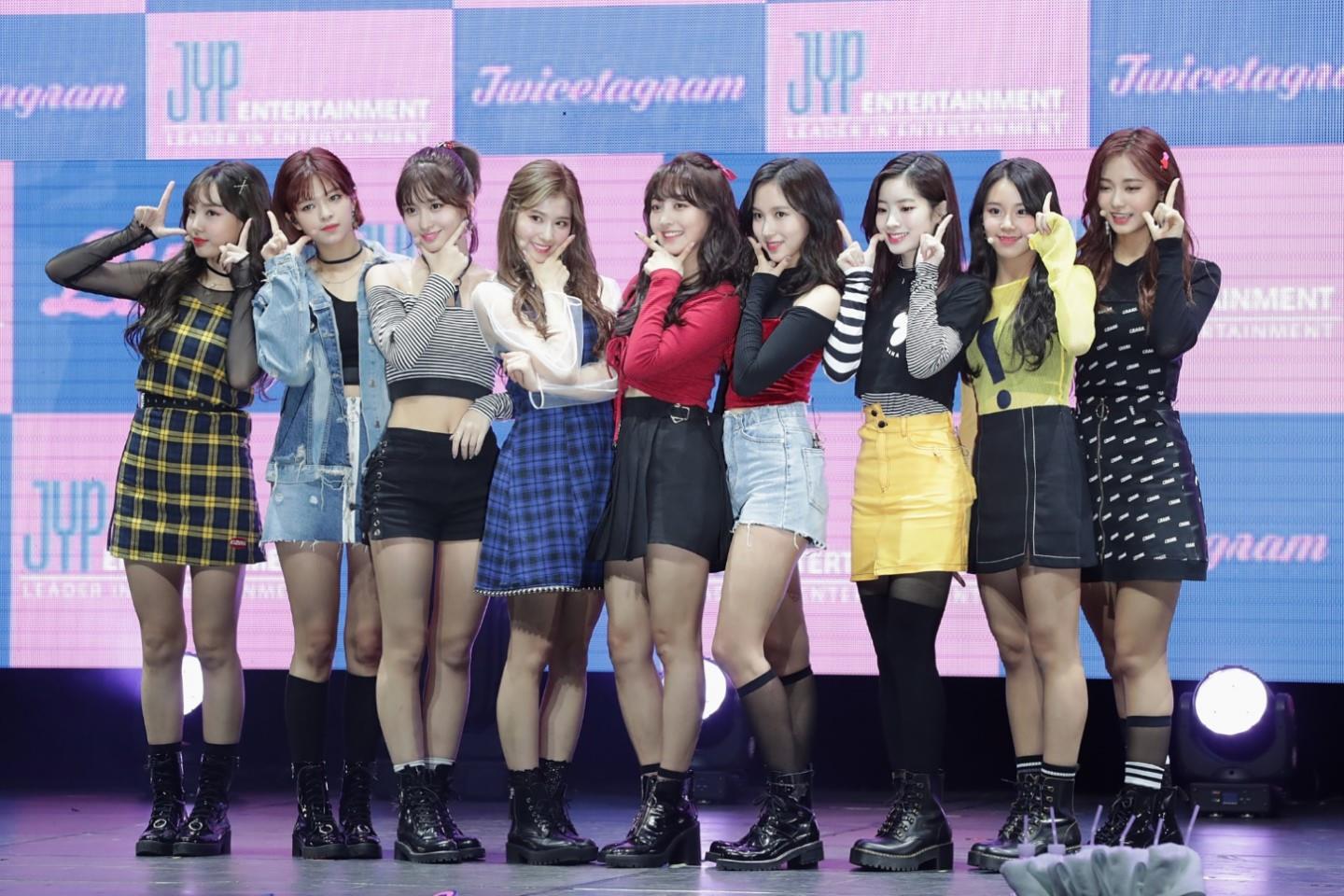 TWICE Tickets | Koop Concertkaarten voor TWICE Tour 2020 - viagogo1440 x 960